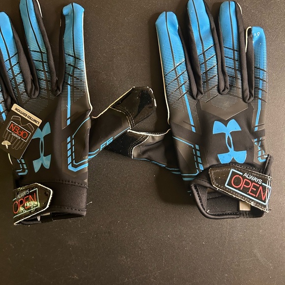 Limited Edition Under Armour Always Open Football Gloves Men's Large - Picture 2 of 5